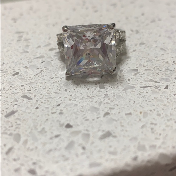 Size 7 bling bling ring - Picture 1 of 4